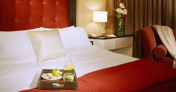 Metropolitan Hotel Vancouver Bed Room